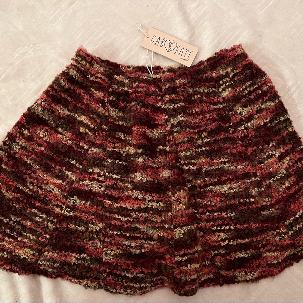 Gab & Kate Annie Skirt Short Knit Berry Colors Size Medium NWT MIXOLOGY